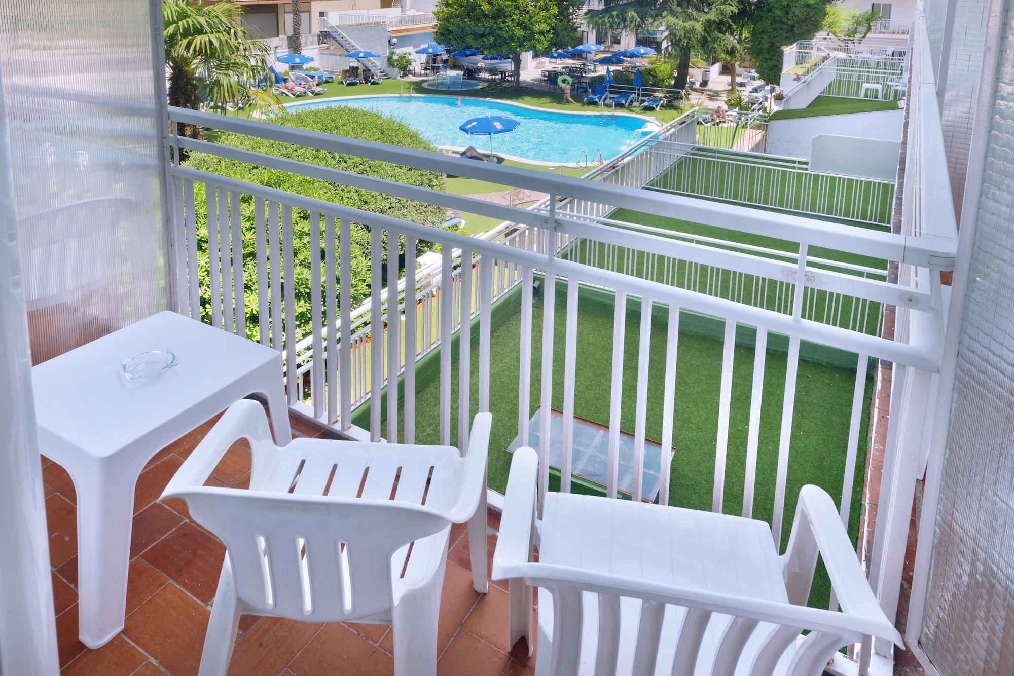 Ght Balmes, Hotel-Aparthotel&Splash Калея Екстериор снимка