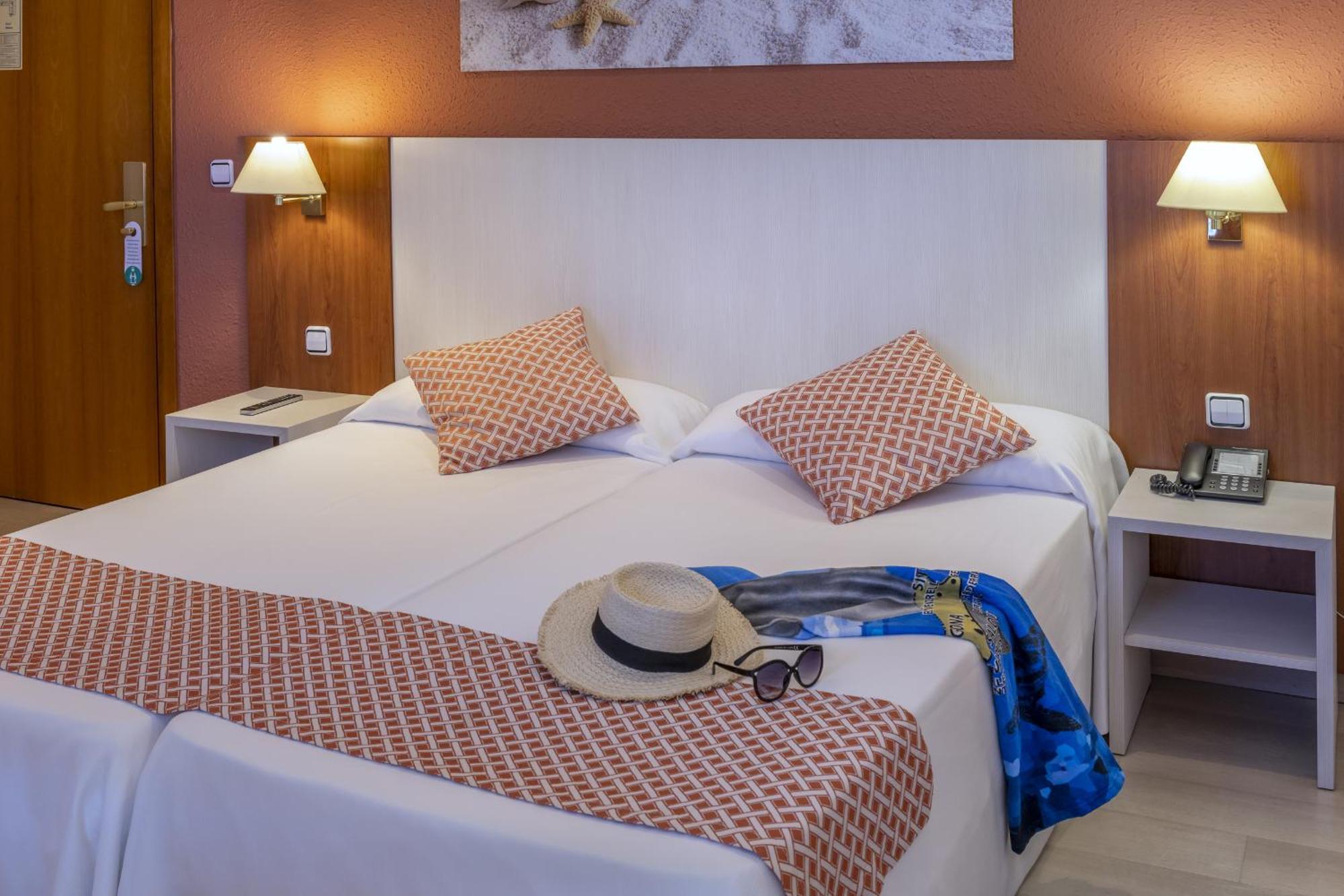 Ght Balmes, Hotel-Aparthotel&Splash Калея Екстериор снимка